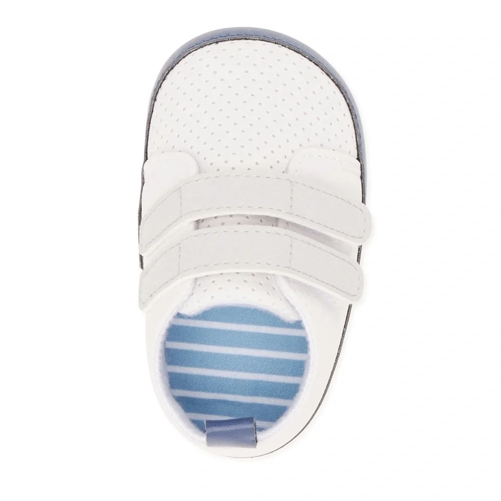 NWT Carters Baby Boy Crib Shoes Size 3-6M